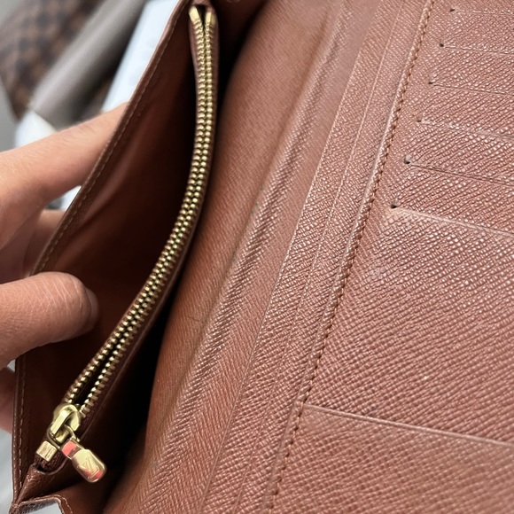 Bi fold wallet - Picture 4 of 13